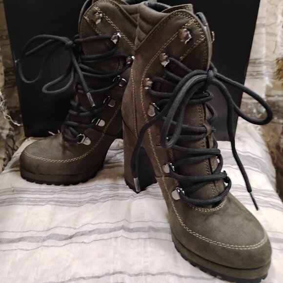 DKNY Lenni Microsuede Lace Up Platform Combat Bootie Sz 5.5 - Picture 3 of 5